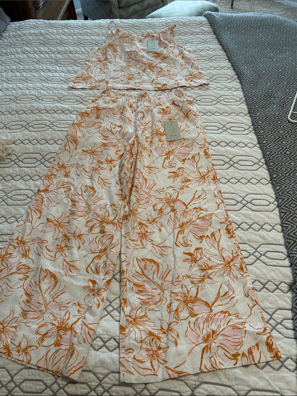 NWT !!!!Joie Cream Wide-Leg Floral Pants with Orange Print